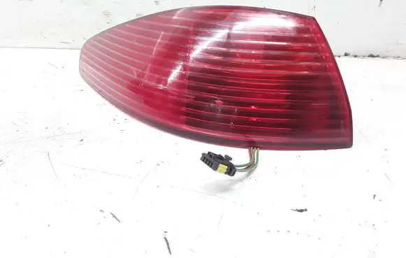 Peugeot 607 Rear/tail lights