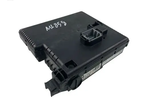 Volvo S60 Fuse box set 28017881