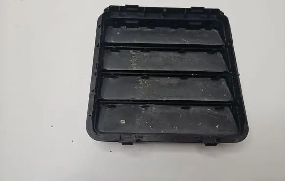 Dodge Durango Quarter panel pressure vent 68323649AB