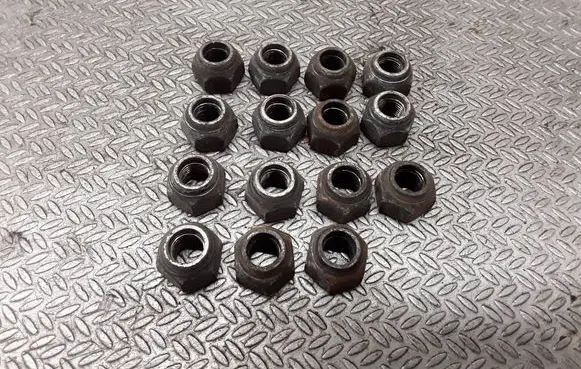 Nissan Note (E12) Nuts/bolts 