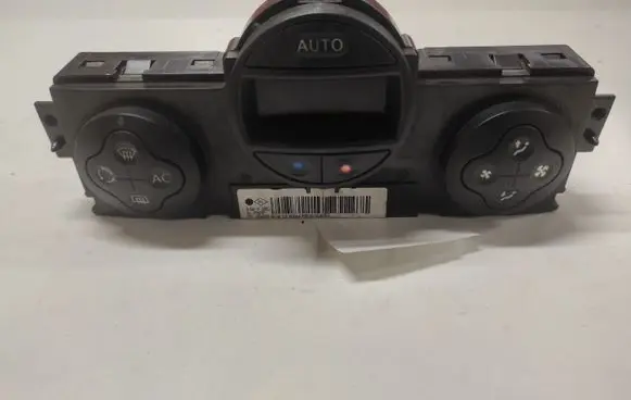 Renault Megane I Climate control unit 8200501456 69340025