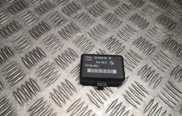 BMW 5 E39 Rain sensor 6904012