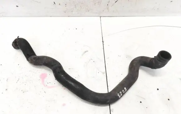 Volkswagen Golf V Engine coolant pipe/hose
