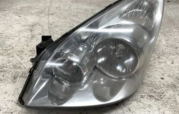 Toyota Corolla Verso AR10 Headlight/headlamp