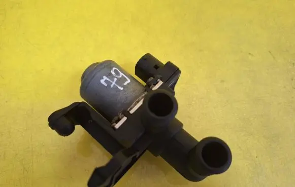 BMW 3 E36 Electric auxiliary coolant/water pump 1147412138