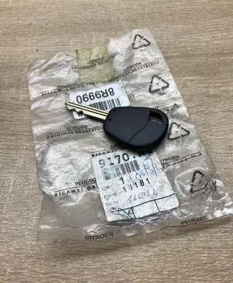 Citroen C5 Ignition key/card 9170N4