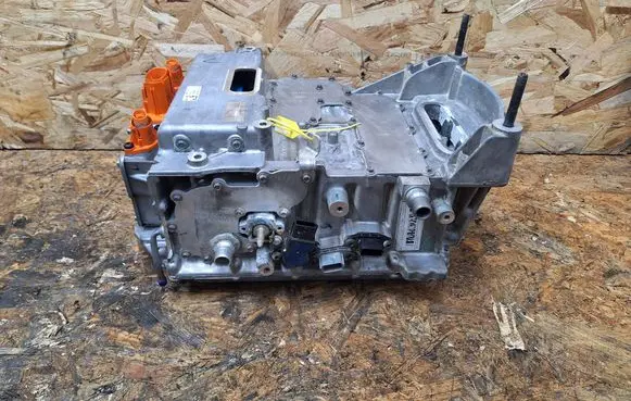 Nissan Townstar Voltage converter inverter 296G17571R 5AQ609