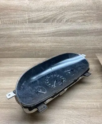 Mazda 323 F Speedometer (instrument cluster) PLK30 MAZDASPEEDOMETER