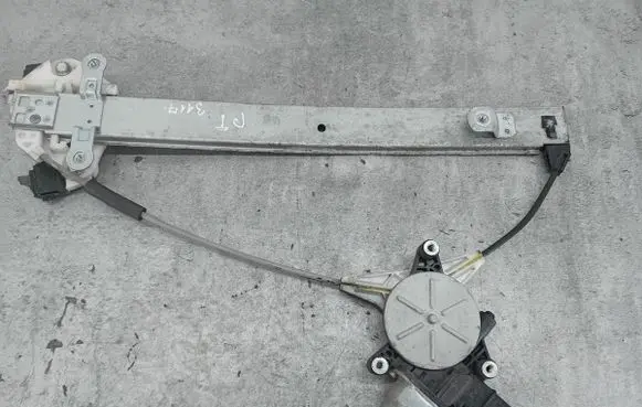 Honda FR-V Rear door window regulator with motor 