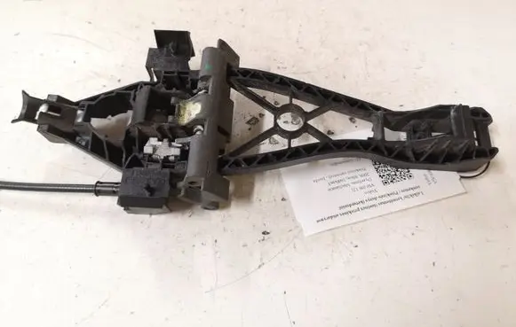 Volvo V50 Front door exterior handle/bracket 30784203