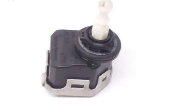 Volkswagen Golf IV Headlight level adjustment motor 007878