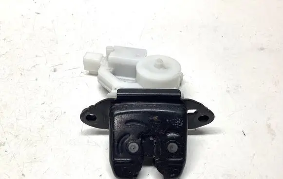 Nissan Qashqai Tailgate/trunk/boot lock/catch/latch