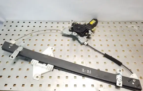 Hyundai Terracan Front door window regulator with motor
