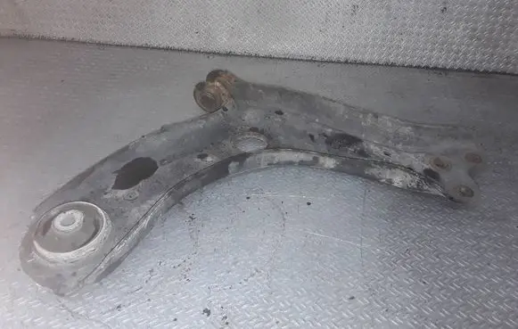 Skoda Roomster (5J) Front lower control arm/wishbone 