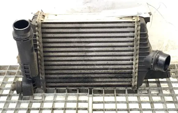 Renault Clio IV Intercooler radiator 144961381R
