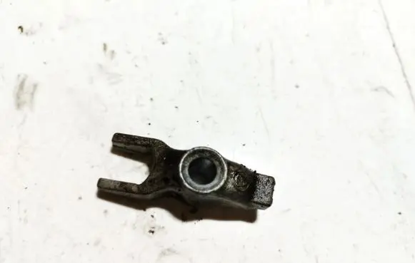 Opel Insignia A Fuel Injector clamp holder