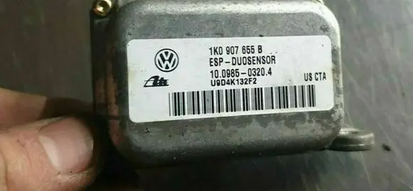 Volkswagen Golf V ESP acceleration yaw rate sensor 1K0907655B