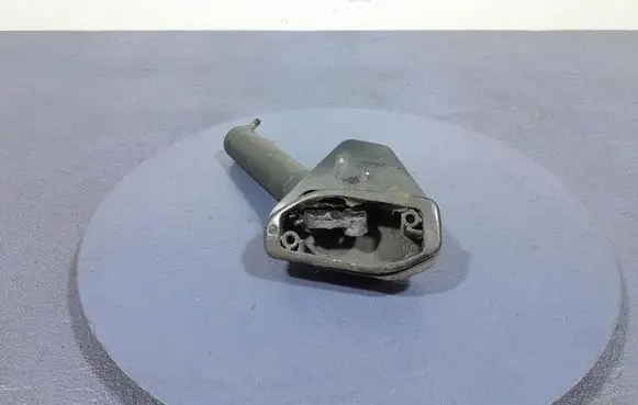 Opel Astra J Windshield washer spray nozzle 13258407