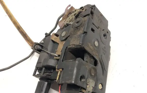 Seat Toledo II (1M) Rear door lock