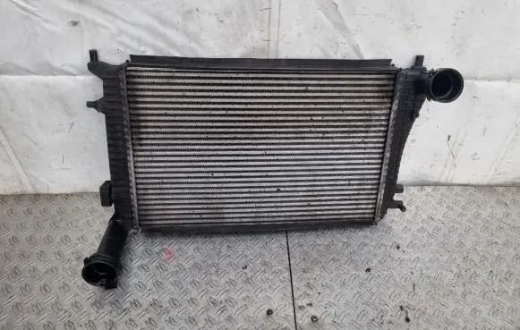 Volkswagen Eos Intercooler radiator 1K0145803R 0281002401 038906051C