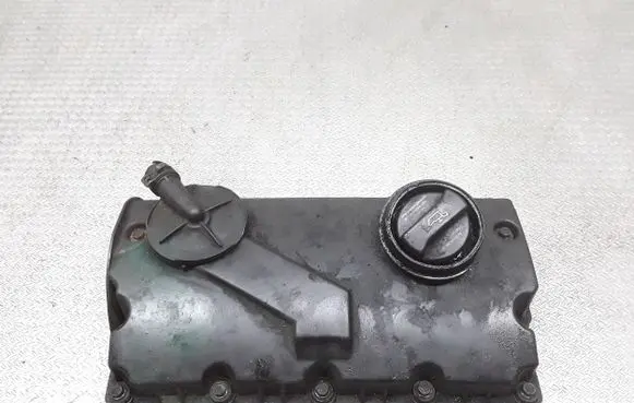Volkswagen PASSAT B5.5 Rocker cam cover 038103475N 038103475P
