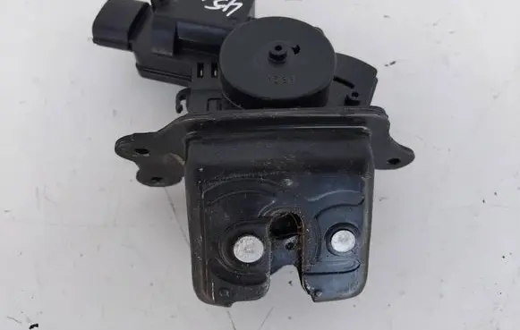 Toyota C-HR I Loading door lock U69T4