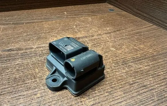 Mercedes-Benz Sprinter W906 Glow plug pre-heat relay 6519000900 A6519000900