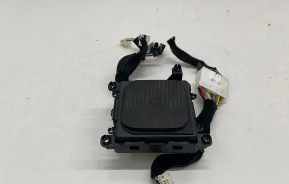 Hyundai Kona II Wireless charging module 95565BE900