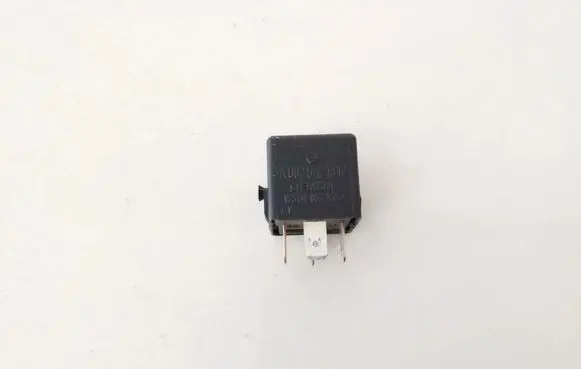 Mercedes-Benz S W220 Other relay a0025421319 v23134-b52-x336