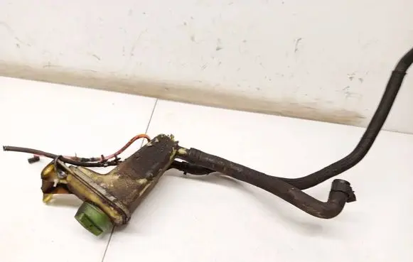 Audi A6 S6 C5 4B Power steering fluid tank/reservoir 8D0422373C