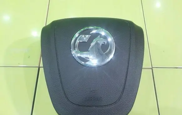 Opel Insignia A Steering wheel airbag 22992537 UP139