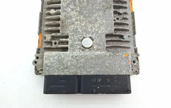 Volkswagen Golf VI Engine control unit/module 03F906070AJ 5WP44740 03F906070B