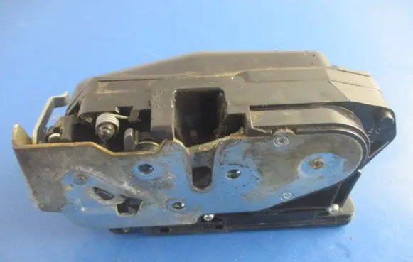 Hyundai ix 55 Tailgate/trunk/boot lock/catch/latch 81230-3J100