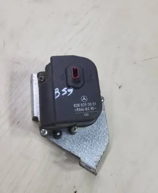 Mercedes-Benz Vito Viano W638 Vent window/glass motor 6388290001