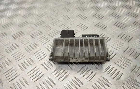 Renault Kangoo II Glow plug pre-heat relay 271202380R