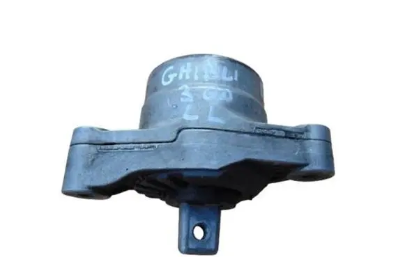 Maserati Ghibli Engine mount bracket 06700389780