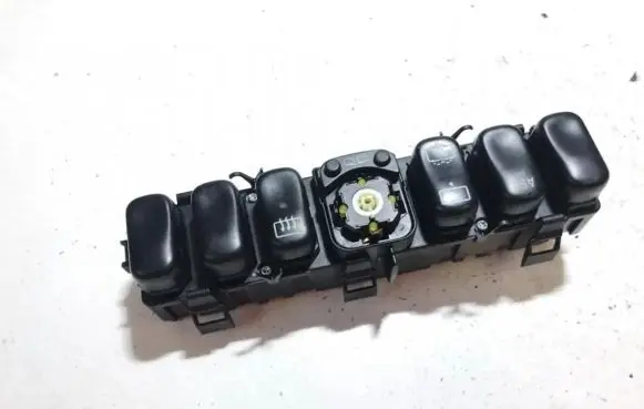 Mercedes-Benz A W168 Wing mirror switch 1688203610 33010901310300