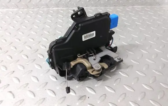 Volkswagen Phaeton Front door lock 3D1837016