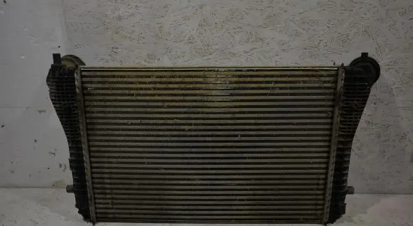 Volkswagen Tiguan Intercooler radiator 3C0145805P
