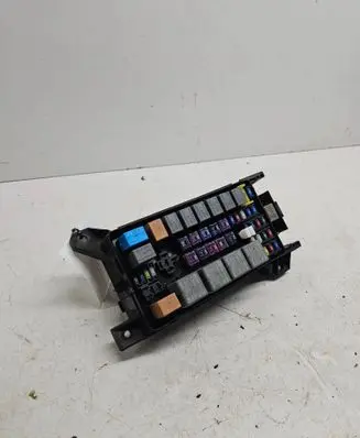 KIA Sorento Fuse module 911613E010
