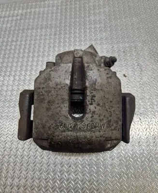 BMW 5 E39 Front brake caliper 6022296