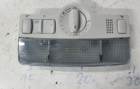 Skoda Octavia Mk2 (1Z) Front seat light