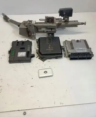 Renault Talisman Engine ECU kit and lock set 0281032928