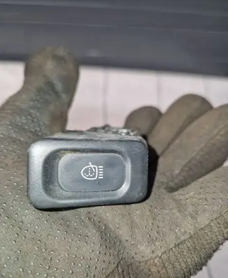 Nissan Patrol Y61 Light switch