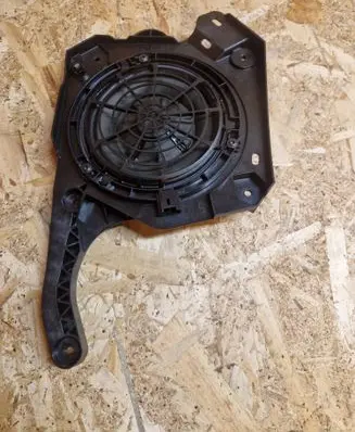 Peugeot 3008 II Front door speaker 9813826980