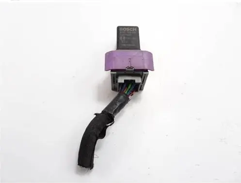 Nissan Qashqai Glow plug pre-heat relay 0281003050 8200798585