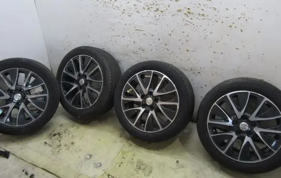 Suzuki SX4 S-Cross R16 alloy rim 