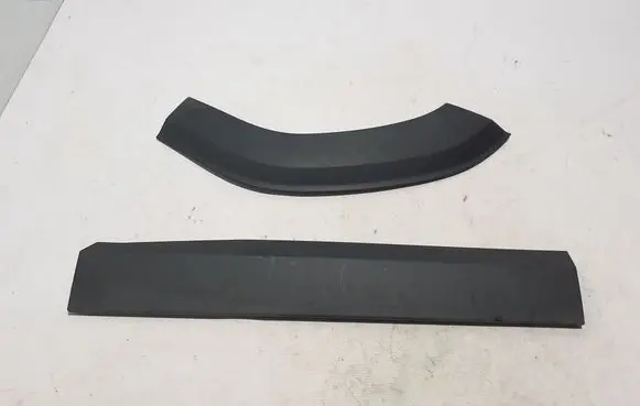Dacia Duster Rear door trim (molding) 828201475R