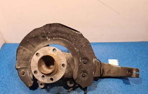 BMW 5 E60 E61 Front wheel hub spindle knuckle