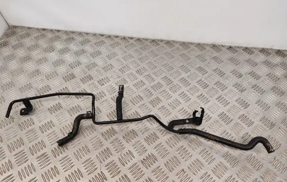 Volkswagen PASSAT B8 Engine coolant pipe/hose 3Q0121064P